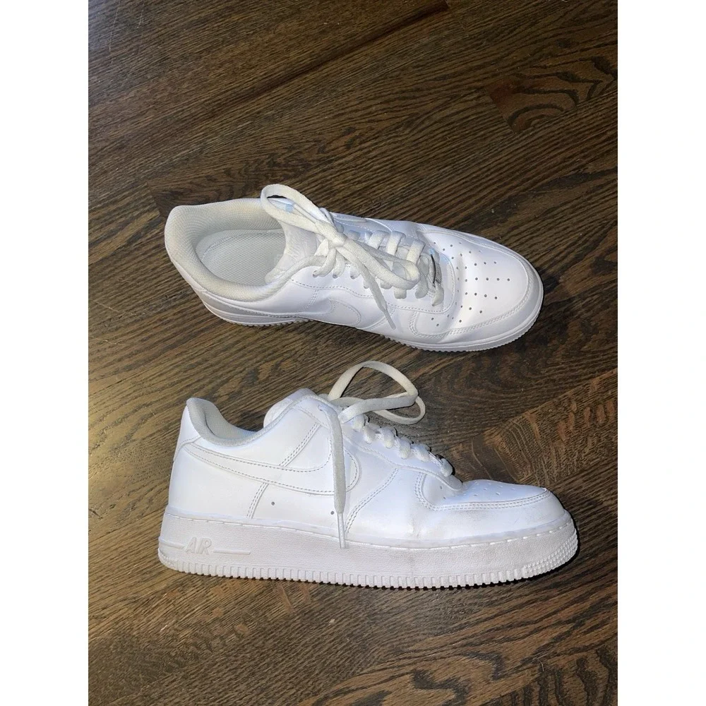 Nike Air Force 1 Low Top Sneakers Mens 8.5 White Shoes CW2288-111